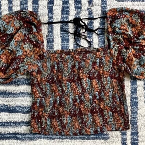 Free People NWT Square Neck Smocked Puff Sleeve Floral Crop Top In Dark Combo L - Picture 10 of 16